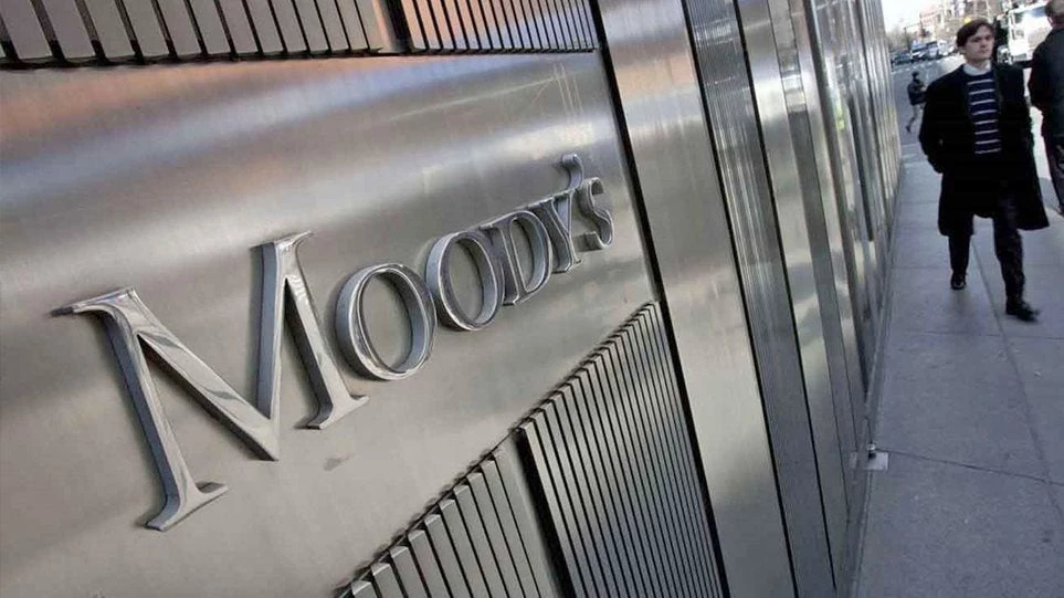 Ψυχρολουσία από τη Moody’s: Μας αφήνει στάσιμους στο «Β3»